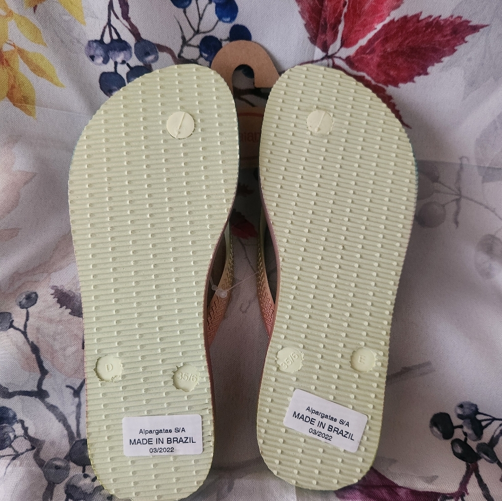 Sandal - Picture 2 of 4